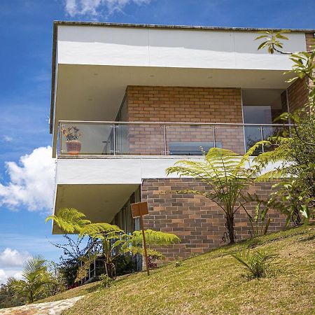 Hotel Hevilat Paraiso De Oriente 里奥内格罗 外观 照片