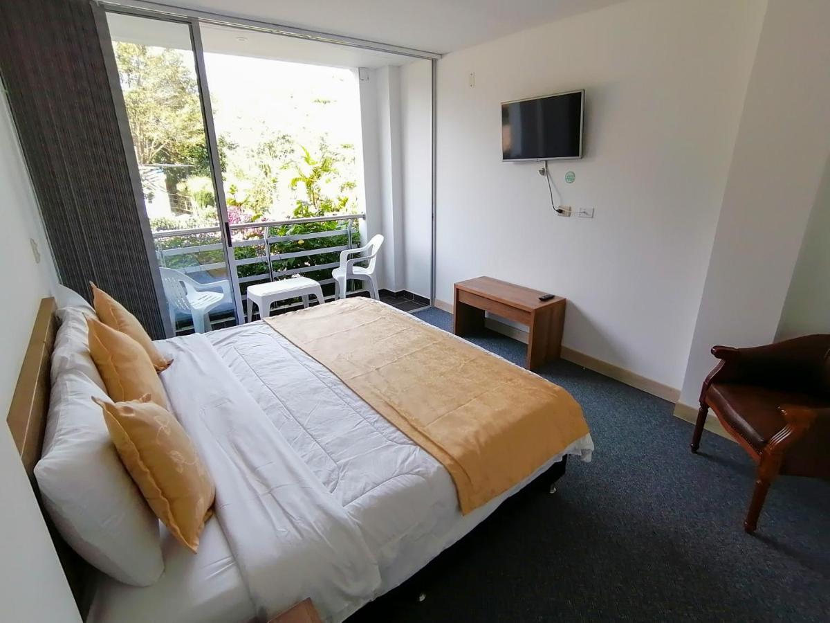 Hotel Hevilat Paraiso De Oriente 里奥内格罗 外观 照片