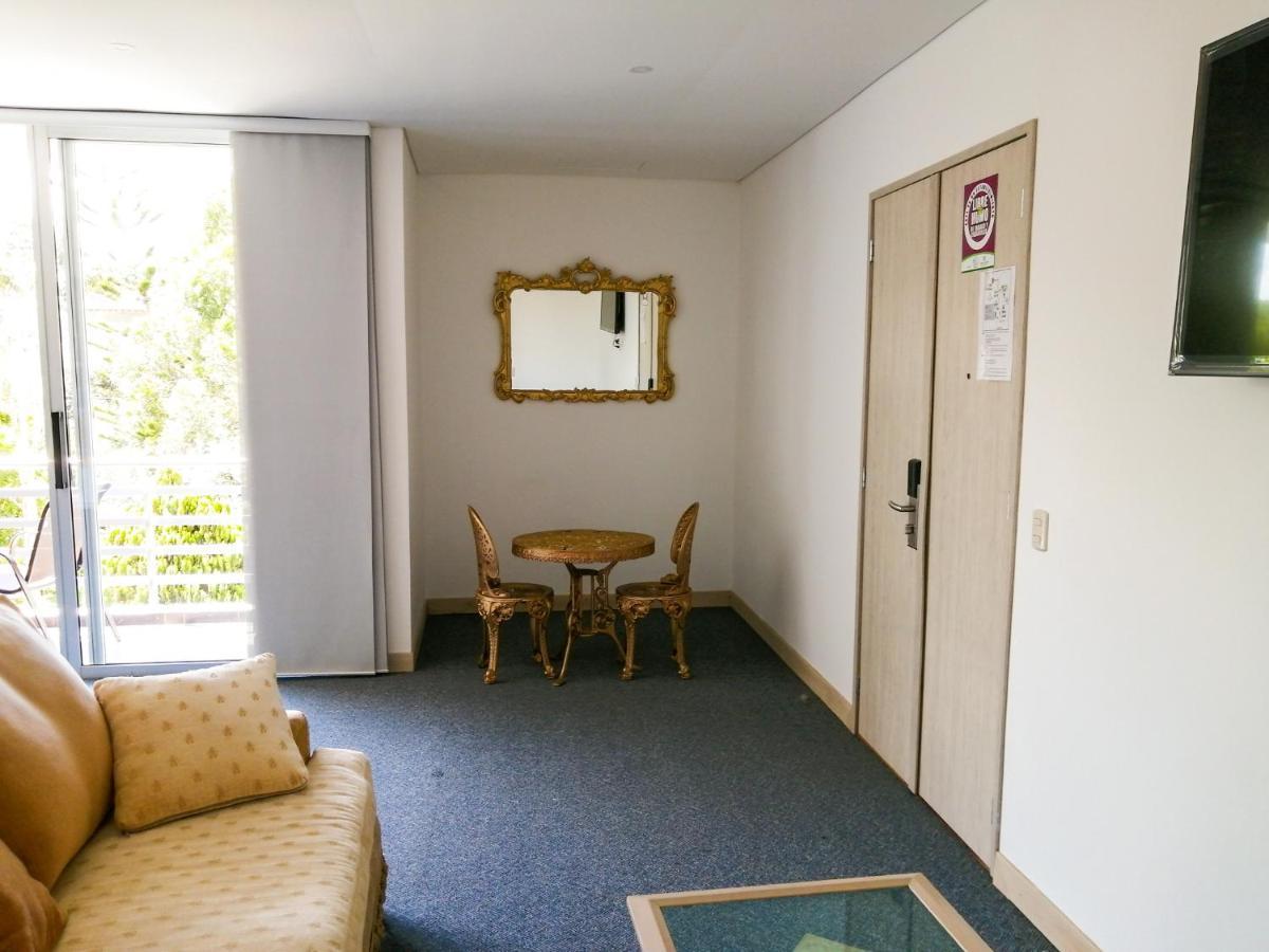 Hotel Hevilat Paraiso De Oriente 里奥内格罗 外观 照片