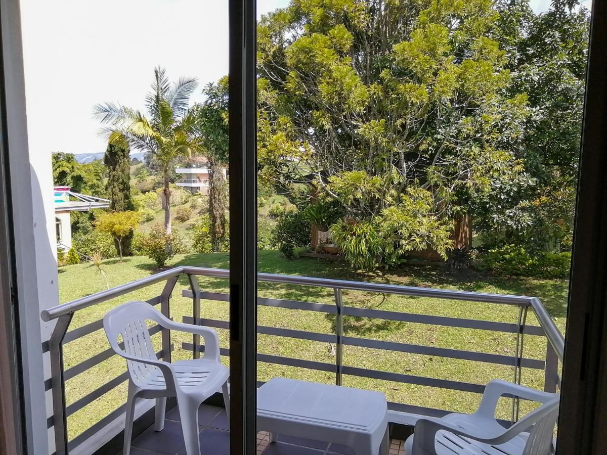 Hotel Hevilat Paraiso De Oriente 里奥内格罗 外观 照片