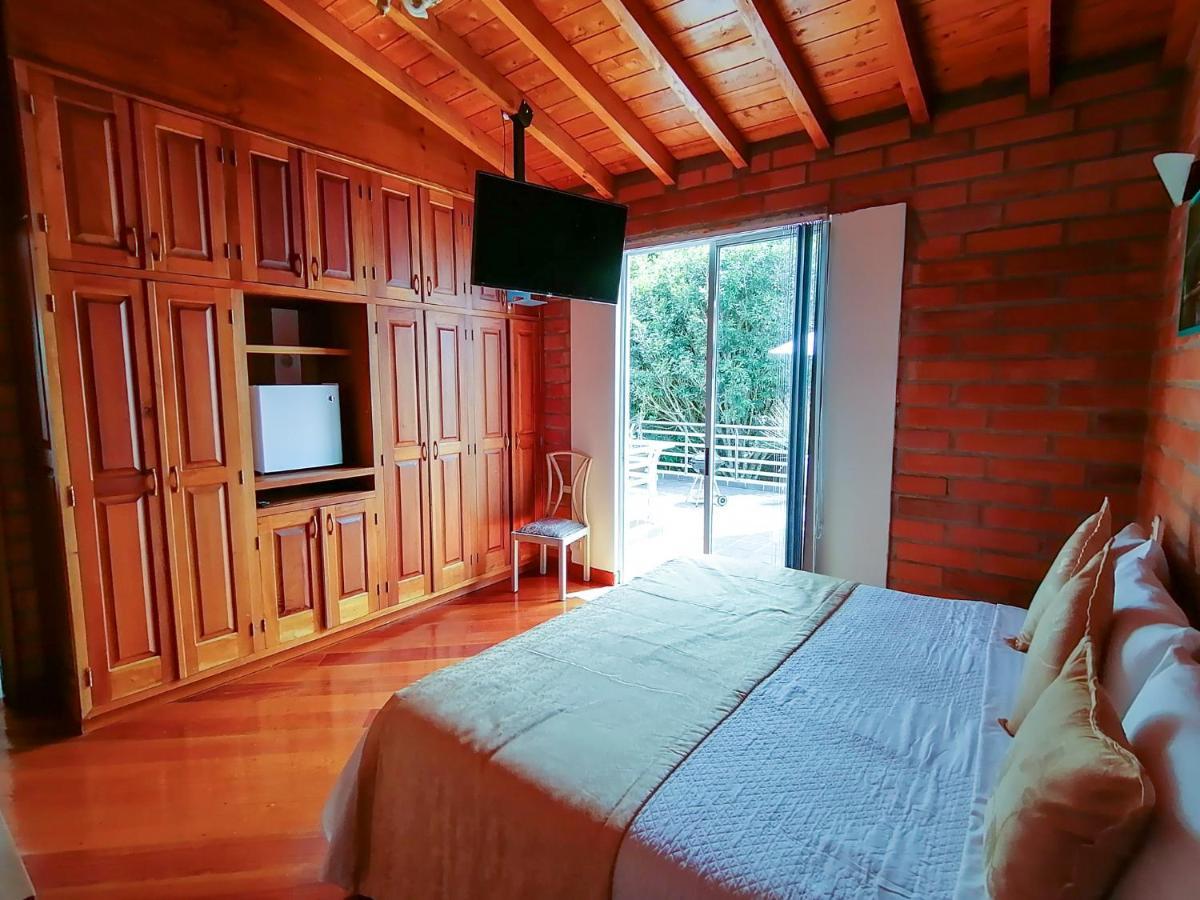 Hotel Hevilat Paraiso De Oriente 里奥内格罗 外观 照片