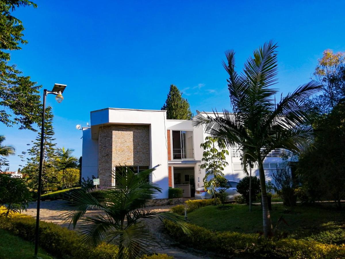 Hotel Hevilat Paraiso De Oriente 里奥内格罗 外观 照片